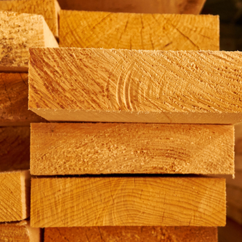 Доска обрезная 50×150×6000мм 1сорт (естественной влажности)